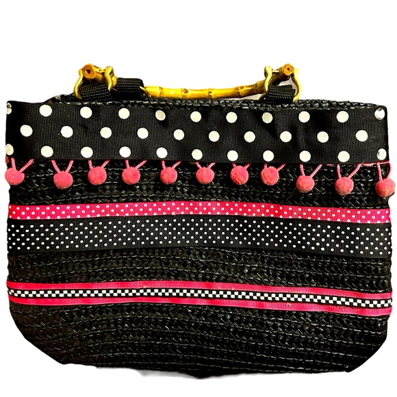Adorable St. John’s Bay woven bag in pink & black with wooden handles. EUC - Picture 2 of 5